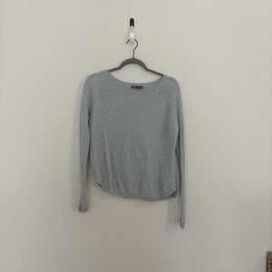 vince 100% cashmere sweater